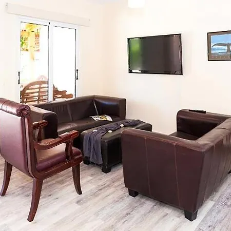 Dom wakacyjny Konnos House *