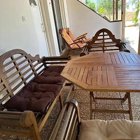 Dom wakacyjny Konnos House